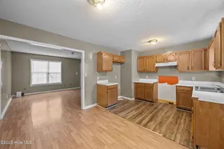 1403 Lockwood Road, Kinston, NC 28501 — 3-bedroom home in Brentwood, Kinston, NC, photo 10 of 32: Kitchen and Dining Area