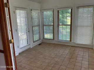 3028 Fox Run Circle, Kinston, NC 28504 – photo 12: IMG_1584