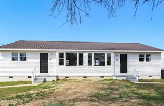 317-319 Starling Street, Jacksonville, NC 28540 — 4-bedroom home, Jacksonville, NC, photo 1 of 57: IMG_1279