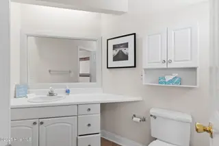 103 NE 5th Street, Oak Island, NC 28465 – photo 23: 25-web-or-mls-CAMMediaLLC.com (25 of 40)