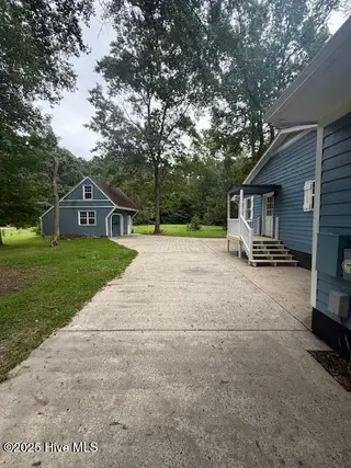 502 Stately Pines Road, New Bern, NC 28560 – photo 8: IMG_6554