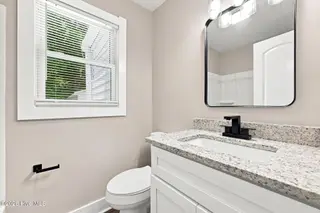 405 Greenview Drive N, Greenville, NC 27834 – photo 14: 22-web-or-mls-IMG_0035_edit