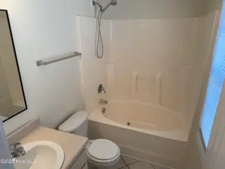 309 Comanche Trail, Havelock, NC 28532 – photo 17: MAIN BATH