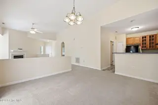 1115 Turtle Creek Road H, Greenville, NC 27858 – photo 10: 17-web-or-mls-IMG_0296
