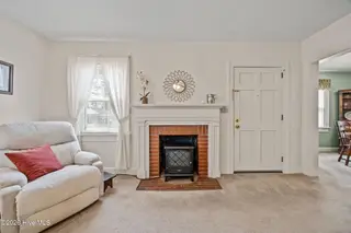 1205 Harding Avenue, Kinston, NC 28501 — 2-bedroom home, Kinston, NC, photo 11 of 40: 22-web-or-mls-IMG_0009