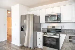 452 Woodland Drive, Swansboro, NC 28584 — 3-bedroom home in Hadnot Creek, Swansboro, NC, photo 10 of 30: 452 WOODLAND (24)