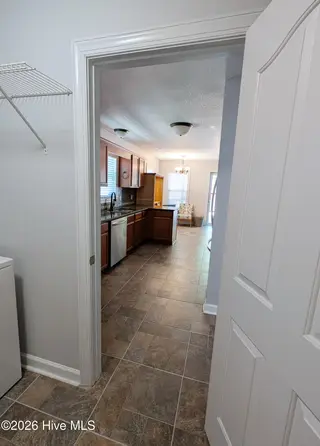 202 Brunswick Drive, Jacksonville, NC 28546 – photo 13: into_kitchen2