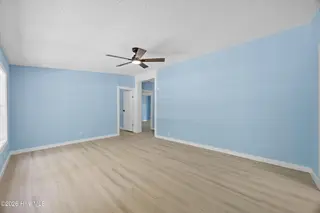 211 Pond Road, Rocky Point, NC 28457 – photo 7: 7_living room