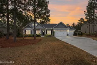 822 Winston Pines Drive, Aberdeen, NC 28315 — 5-bedroom home in Winston Pines, Aberdeen, NC, photo 1 of 51: 3_img_7149_tw