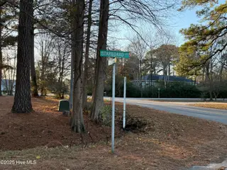 107 160 Starboard Drive, New Bern, NC 28562 – photo 5: Starboard Drive