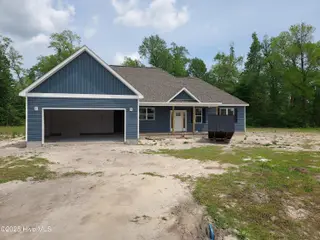 648 Bright Harvest Drive, Maysville, NC 28555 – photo 1: Similar Build