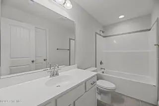 2011 Bluewater Boulevard, New Bern, NC 28562 – photo 13: 35-web-or-mls-DSC_2905