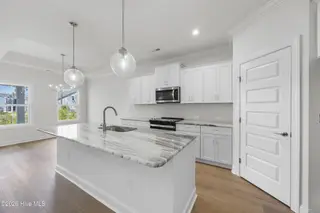 4052 Smoked Maple Drive 48, Leland, NC 28451 – photo 16: 15_kitchen
