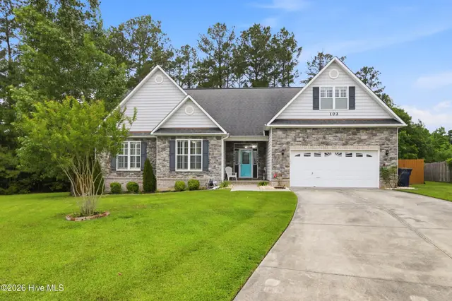 102 Kingswood Court, Jacksonville, NC 28546