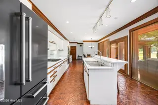 201 Country Club Drive, Elizabeth City, NC 27909 — 3-bedroom home in Country Club Forest, Elizabeth City, NC, photo 23 of 58: 012 ccd 260504 kitchen 5