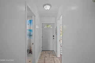 2213 Harbourside Drive, New Bern, NC 28560 – photo 8: Entryway