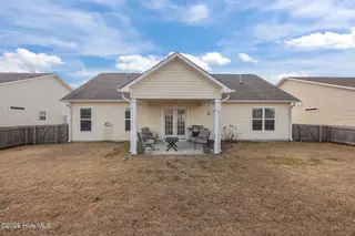 208 Bungalow Drive, New Bern, NC 28562 – photo 10: 11-web-or-mls-0C0A3713