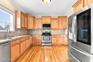 1129 Bryson Drive, Greenville, NC 27834 – photo 20: 30-web-or-mls-IMG_2451