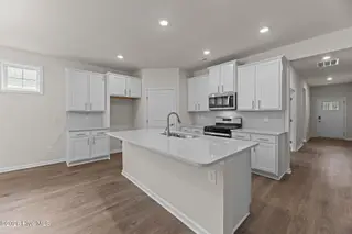 7019 Bayberry Park Drive, New Bern, NC 28562 – photo 9: 21-web-or-mls-DSC_1274