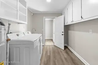 2383 Burgaw Highway, Jacksonville, NC 28540 – photo 13: laundry