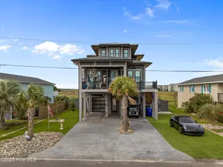 112 Virginia Avenue, Carolina Beach, NC 28428 – photo 6: 6-web-or-mls-DJI_20250530155713_0989_D