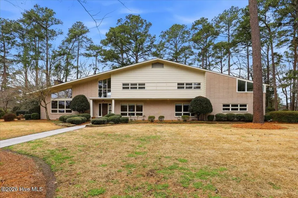 1602 Greenbriar Road, Kinston, NC 28504 – photo 1 of 62: 01-1602 Greenbriar Rd-1