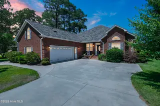 5711 Sloop Court, New Bern, NC 28560 – photo 8: 5711 Sloop Court, New Bern, NC