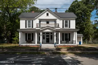 401 N Massey Street, Selma, NC 27576 – photo 1: Exterior