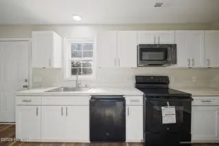 404 Betty Drive, Elizabeth City, NC 27909 – photo 22: 16-web-or-mls-file (16)