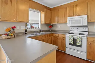 2128 Flagstone Court G7, Greenville, NC 27834 – photo 8: 013_DSC_0560