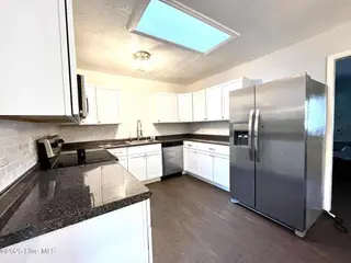400 Ramsey Drive, Jacksonville, NC 28540 – photo 7: 3bc226ed-33a6-44ec-a9ee-dbd77fdf97b8