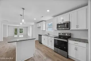 463 Hinton Lane SW 40, Ocean Isle Beach, NC 28469 – photo 8: 9_kitchen