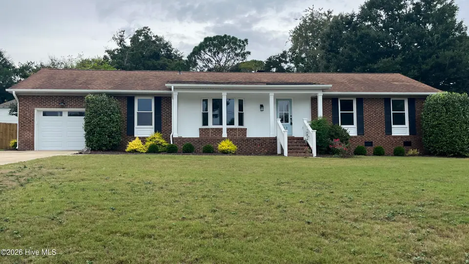 613 Windemere Road, Wilmington, NC 28405 – photo 1 of 1