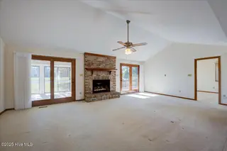 2005 Caracara Drive, New Bern, NC 28560 – photo 6: Living Rm13-2005_Caracara-18