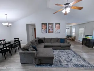 202 Brunswick Drive, Jacksonville, NC 28546 – photo 8: Living4