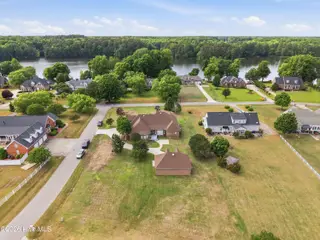 6301 Waters Edge Drive, Rocky Mount, NC 27803 – photo 3: Waterfront Community