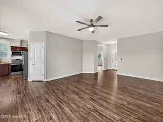 501 Millbrooke Circle, Elizabeth City, NC 27909 – photo 15: Living Room