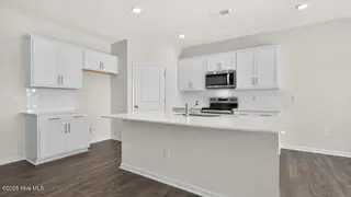 289 Maddox Drive, Aberdeen, NC 28315 – photo 7: Kitchen
