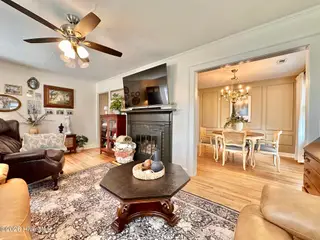900 Tuscarora Avenue, Elizabeth City, NC 27909 – photo 11: Living Room