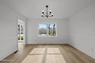 214 Shoreline Drive, New Bern, NC 28562 – photo 11: 28-web-or-mls-DSC_0835