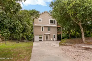 102 Sandpiper Lane, Indian Beach, NC 28512 – photo 1: Stunning home in Indian Beach