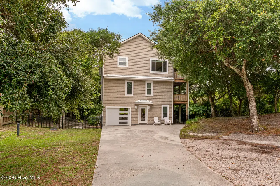 102 Sandpiper Lane, Indian Beach, NC 28512 – photo 1 of 60: Stunning home in Indian Beach