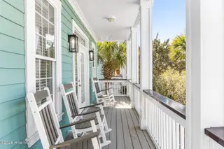306 Coral Drive, Wrightsville Beach, NC 28480 — 5-bedroom home in Harbor Island, Wrightsville Beach, NC, photo 12 of 57: 009_306_coral_drive-06_814