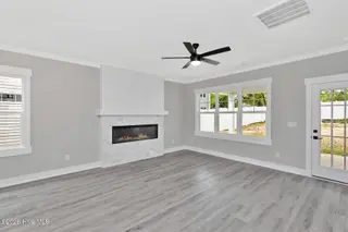 418 Summit Street, Aberdeen, NC 28315 – photo 12: living room1