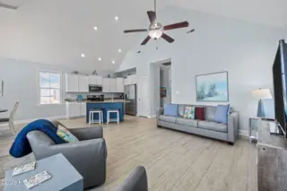 115 E Bogue Boulevard, Atlantic Beach, NC 28512 – photo 14: 19-web-or-mls-IMG_6066