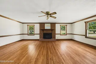 2475 Reges Store Road, Nashville, NC 27856 — 3-bedroom home, Nashville, NC, photo 9 of 43: Family Room