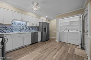 2608 Northwoods Drive, Jacksonville, NC 28540 – photo 9: 14-web-or-mls-2608 Northwoods Dr. 24