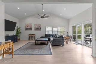 214 Mcglamery Street, Oak Island, NC 28465 — 3-bedroom home in Yaupon Beach, Oak Island, NC, photo 15 of 56: 29-web-or-mls-BTS01602