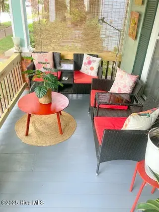 428 E 2nd Street, Washington, NC 27889 – photo 3: front porch 2
