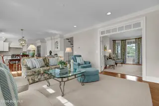 2240 Deepwood Drive, Wilmington, NC 28405 — 6-bedroom home in Landfall, Wilmington, NC, photo 15 of 77: 015_img_8678_621
